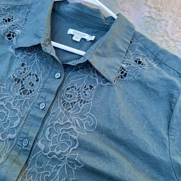 Chico's size 4/US 20 deep spruce green eyelet lace cotton cutout blouse - Picture 8 of 10